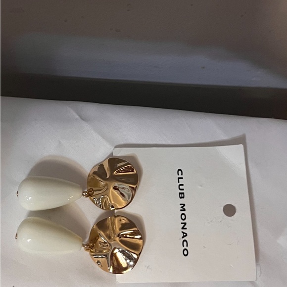 Club Monaco Tear Drop Earings New on the Card!! - Picture 4 of 5